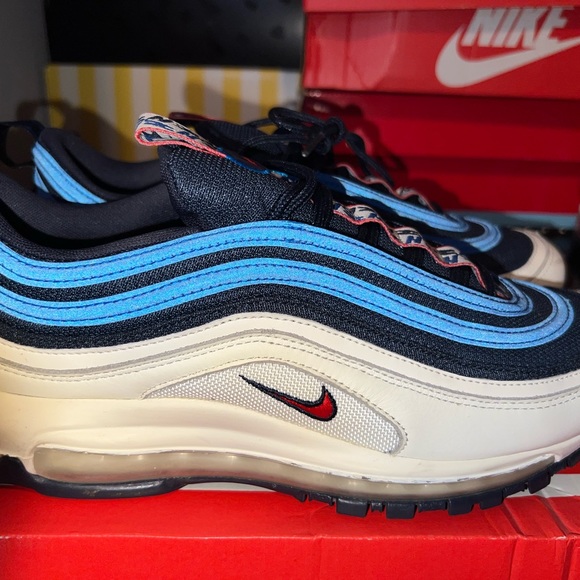 Three pair of LIKE NEW Nike Air Max size 10 - Picture 2 of 15